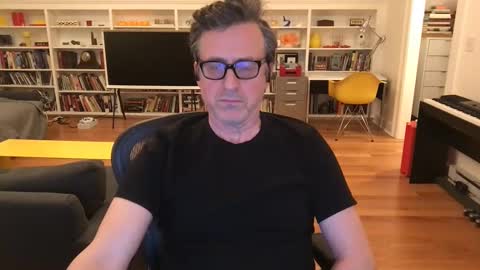 Skyline3371 online show from March 10, 5:00 am