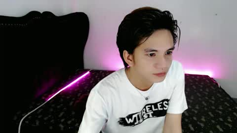 skyler online show from April 5, 4:04 pm