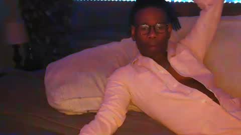 skyonetoo3 online show from October 25, 8:33 am