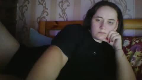 skyressie333 online show from February 17, 8:37 pm