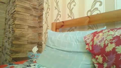 skyressie333 online show from February 21, 11:22 am