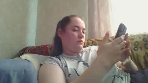 skyressie333 online show from March 27, 6:30 am