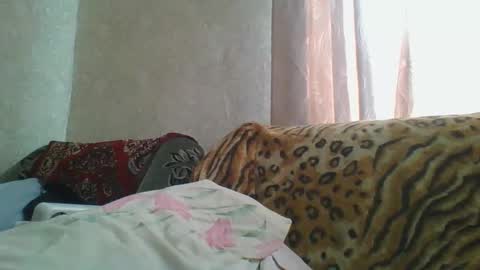 skyressie333 online show from April 21, 6:31 am