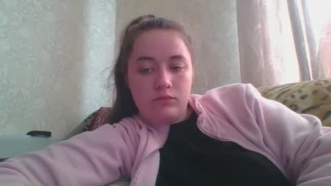 skyressie333 online show from April 23, 6:14 am