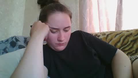 Snapshot of skyressie333 chatting on May 20, 9:37 am skyressie333 online show from May 20, 9:37 am