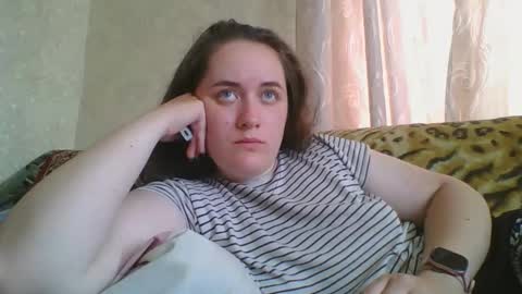 Snapshot of skyressie333 chatting on May 24, 10:42 am skyressie333 online show from May 24, 10:42 am