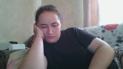 Snapshot of skyressie333 chatting on June 8, 12:38 pm skyressie333 online show from June 8, 12:38 pm