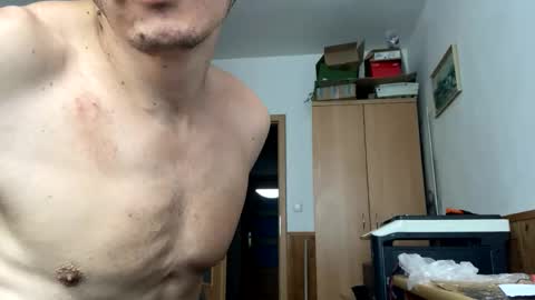 slabyhrac online show from April 22, 10:06 am