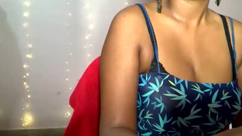 slanggirl online show from June 8, 9:59 pm