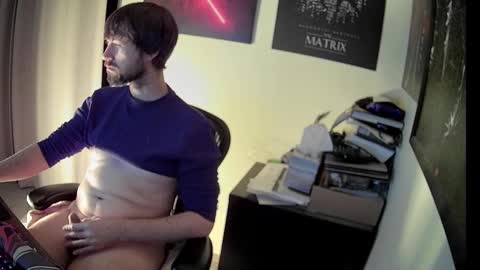 Snapshot of slave2pussy chatting on January 19, 5:37 am slave2pussy online show from January 19, 5:37 am