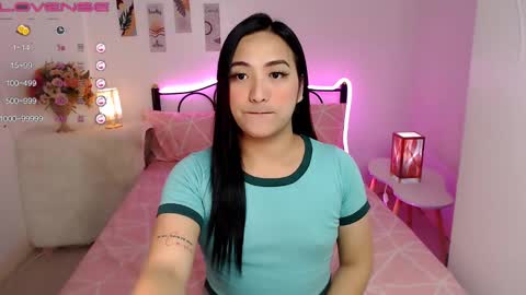 Queen Cyrine online show from December 23, 10:10 am