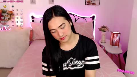 Queen Cyrine online show from March 8, 3:06 am