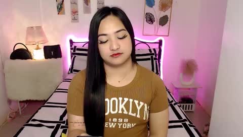 Queen Cyrine online show from March 23, 12:53 pm