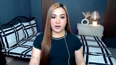 Queen Cyrine online show from July 16, 3:23 am