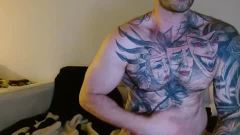 Snapshot of slayerdime85 chatting on February 17, 12:10 am slayerdime85 online show from February 17, 12:10 am