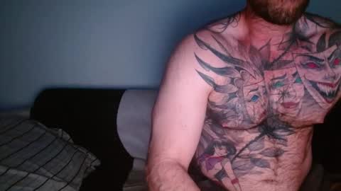 Snapshot of slayerdime85 chatting on March 7, 6:02 am slayerdime85 online show from March 7, 6:02 am