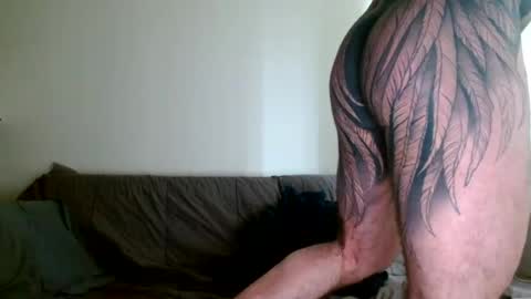 Snapshot of slayerdime85 chatting on June 21, 6:10 pm slayerdime85 online show from June 21, 6:10 pm