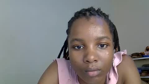 sleciah online show from November 26, 9:21 am