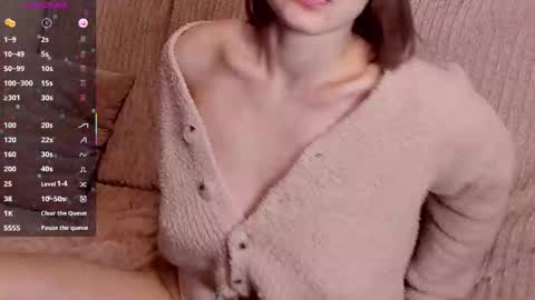 Alice online show from December 13, 7:53 pm