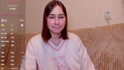Snapshot of sleeeepy_af chatting on May 28, 6:38 pm Alice online show from May 28, 6:38 pm