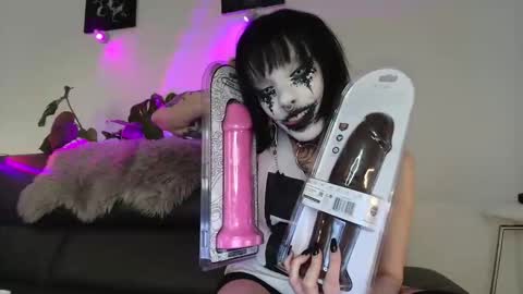 sleeperly online show from March 1, 1:02 pm