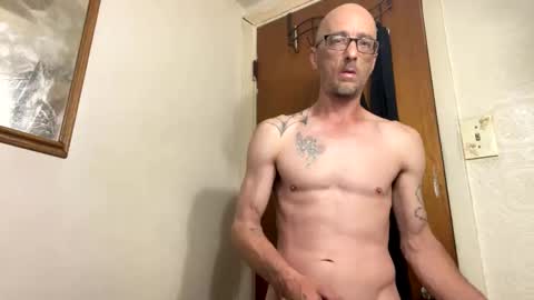 Snapshot of slim315488 chatting on June 10, 8:52 pm slim315488 online show from June 10, 8:52 pm