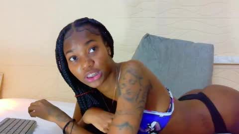 slim_chocobar18 online show from February 26, 4:06 pm