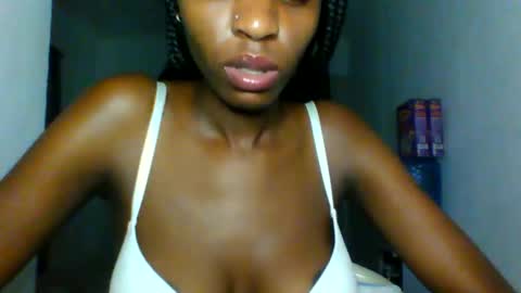 slimandthick1 online show from April 3, 9:46 pm