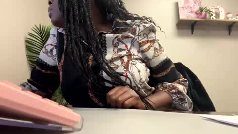 Snapshot of slimdiamond69 chatting on January 9, 4:28 pm Dime. online show from January 9, 4:28 pm