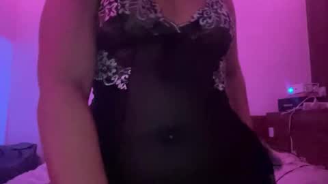 Snapshot of slimthickdesi chatting on March 18, 10:57 pm slimthickdesi online show from March 18, 10:57 pm