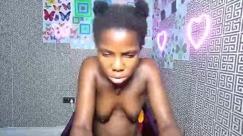 Snapshot of slimzyxdoll chatting on October 23, 2:44 am slimzyxdoll online show from October 23, 2:44 am