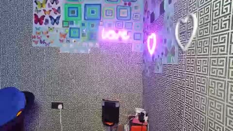 slimzyxdoll online show from March 6, 9:00 pm