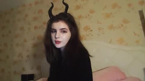 sloomonata online show from November 8, 11:43 am