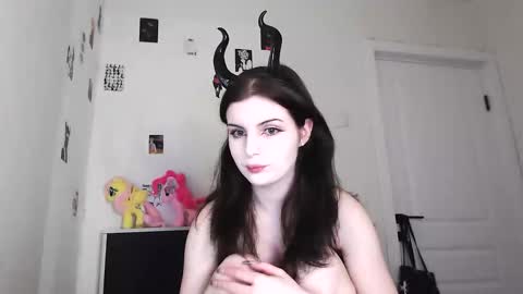 sloomonata online show from February 12, 1:55 am