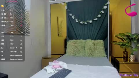 Paola  online show from February 13, 11:17 am