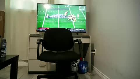 Snapshot of slutda94 chatting on December 29, 10:03 pm slutda94 online show from December 29, 10:03 pm