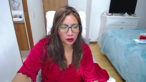 Snapshot of slutdirty1xxx chatting on December 22, 9:33 am Slutdirtyxxx online show from December 22, 9:33 am