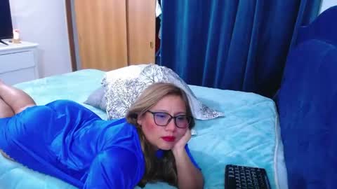 Snapshot of slutdirty1xxx chatting on May 20, 3:34 am Slutdirtyxxx online show from May 20, 3:34 am