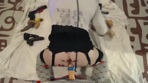 Snapshot of slutgurl_pdx chatting on February 7, 3:23 am slutgurl_pdx online show from February 7, 3:23 am