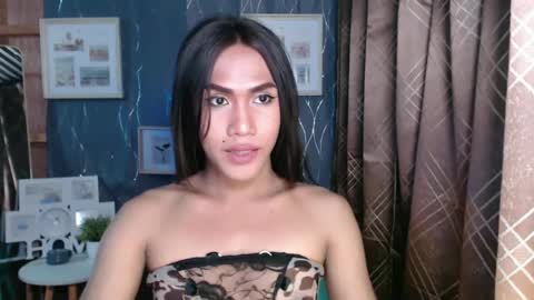 Snapshot of slutqueen_raz chatting on January 3, 1:58 pm Raz online show from January 3, 1:58 pm