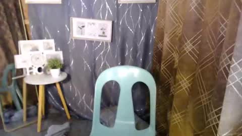 Snapshot of slutqueen_raz chatting on January 12, 4:40 pm Raz online show from January 12, 4:40 pm