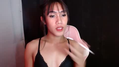 Snapshot of slutqueen_raz chatting on February 21, 4:16 pm Raz online show from February 21, 4:16 pm