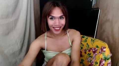 Snapshot of slutqueen_raz chatting on September 16, 5:14 pm Raz online show from September 16, 5:14 pm