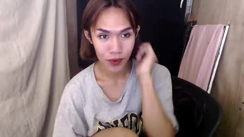 Snapshot of slutqueen_raz chatting on September 17, 3:35 pm Raz online show from September 17, 3:35 pm