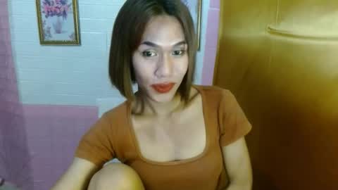 Snapshot of slutqueen_raz chatting on October 3, 2:47 pm Raz online show from October 3, 2:47 pm