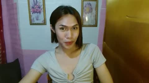 Snapshot of slutqueen_raz chatting on October 11, 8:57 am Raz online show from October 11, 8:57 am