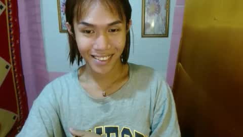 Snapshot of slutqueen_raz chatting on October 20, 12:22 am Raz online show from October 20, 12:22 am