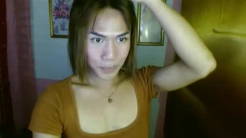 Snapshot of slutqueen_raz chatting on October 26, 1:39 pm Raz online show from October 26, 1:39 pm