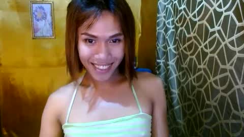 Snapshot of slutqueen_raz chatting on November 18, 12:09 pm Raz online show from November 18, 12:09 pm