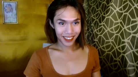 Snapshot of slutqueen_raz chatting on November 24, 5:07 am Raz online show from November 24, 5:07 am